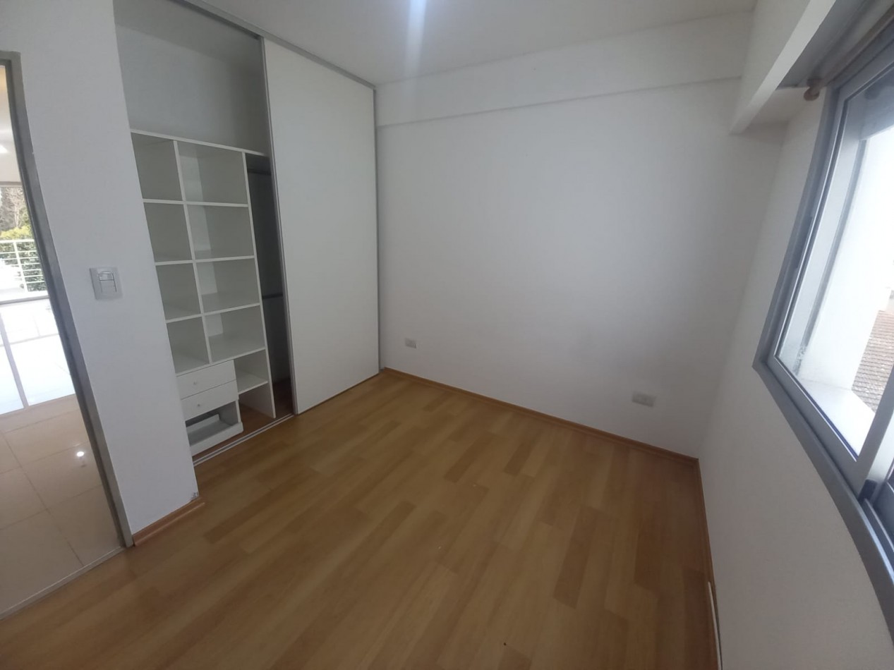 Departamento de 2 ambientes en Alquiler en Villa Ballester 