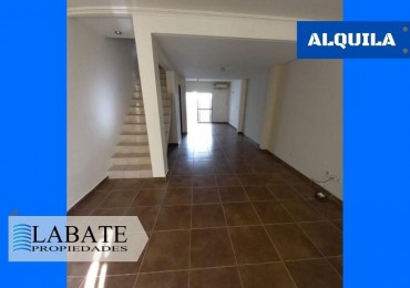 Triplex de 4 ambientes en Alquiler en Munro 