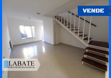 Triplex de 4 ambientes en Venta en Munro 