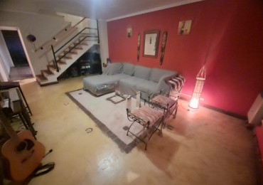 Triplex de 4 ambientes en Alquiler en Carapachay 